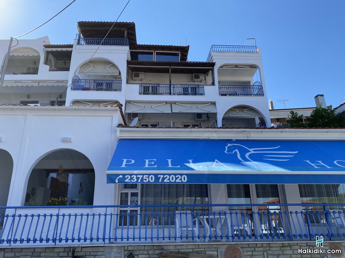 Pella Hotel, 