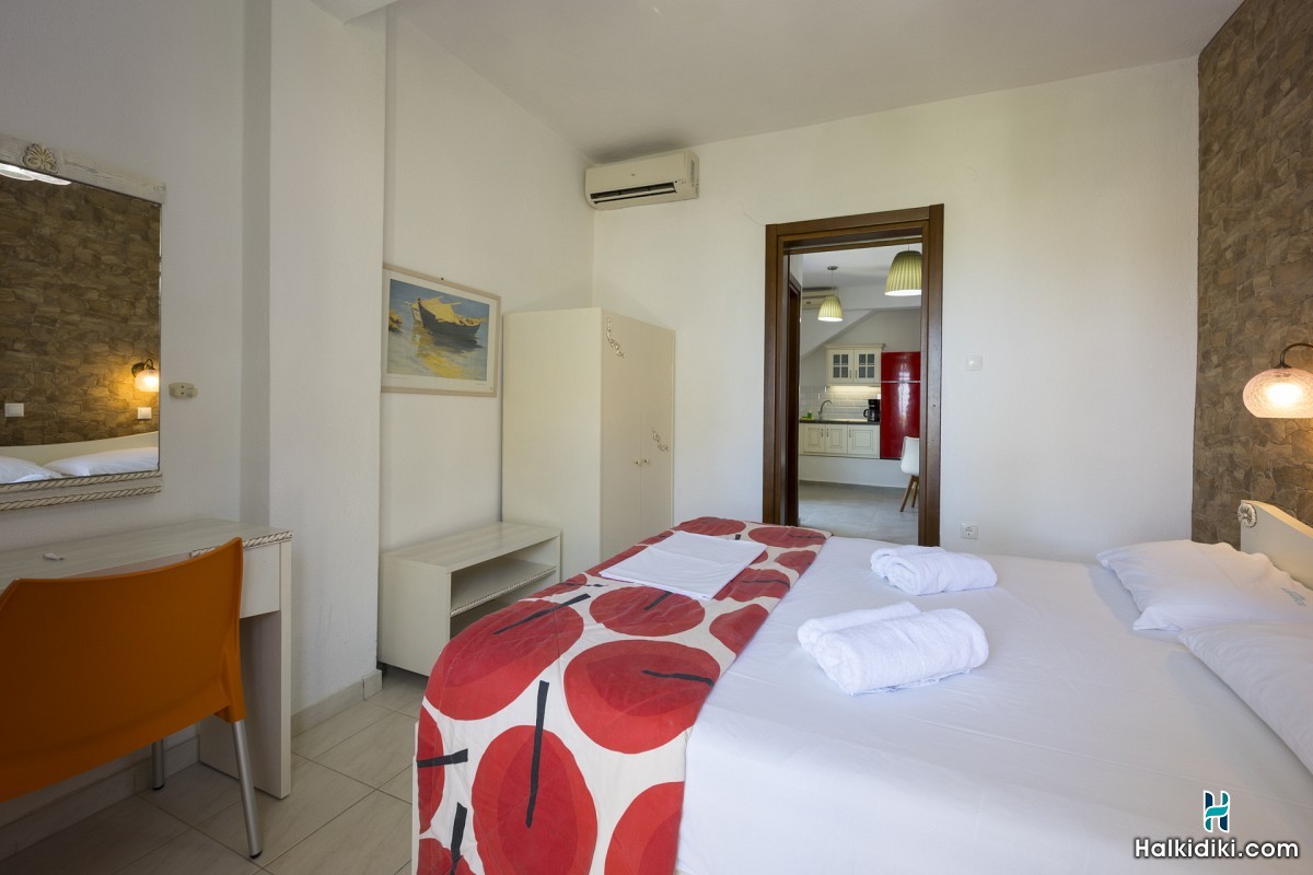 Akrathos Houses, Junior Suite