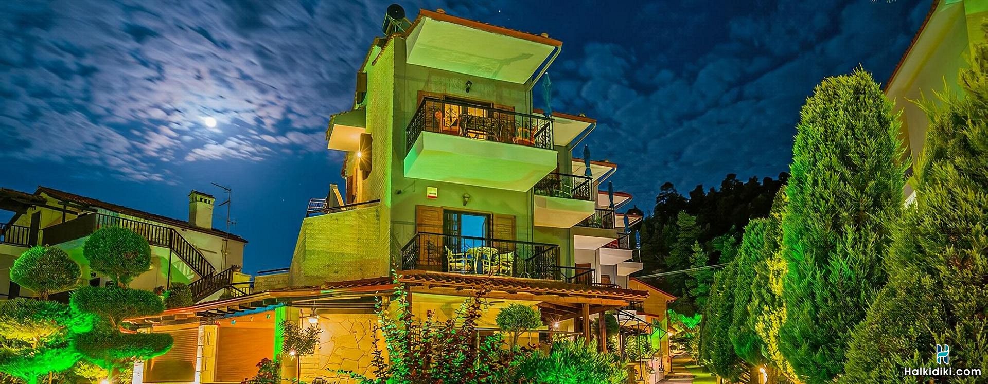 Akrathos Houses