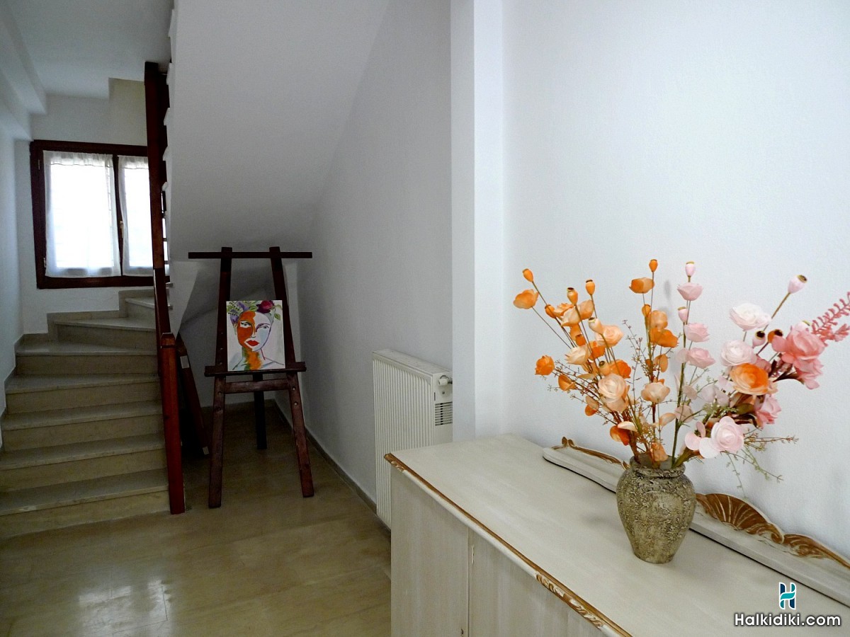 Dream Home, Das Zuhause