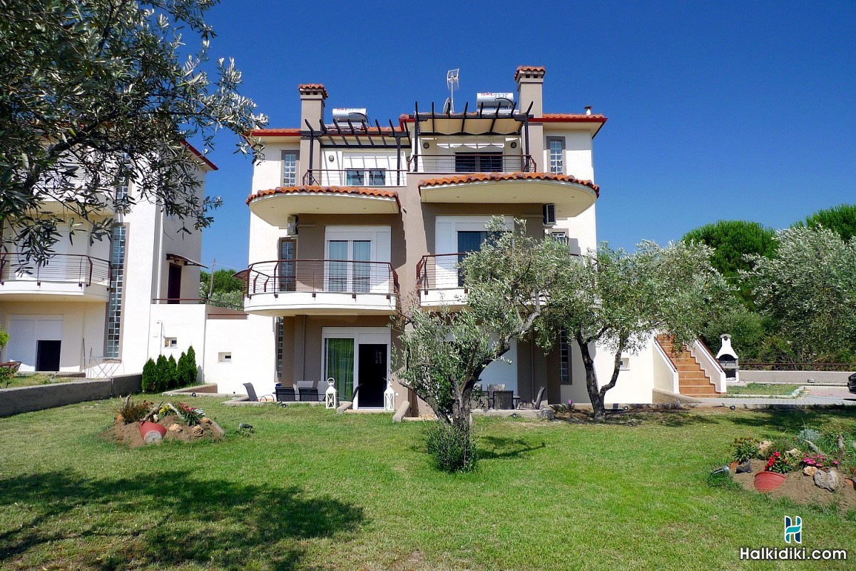 Excellent Villa, Εξωτερικοί χώροι