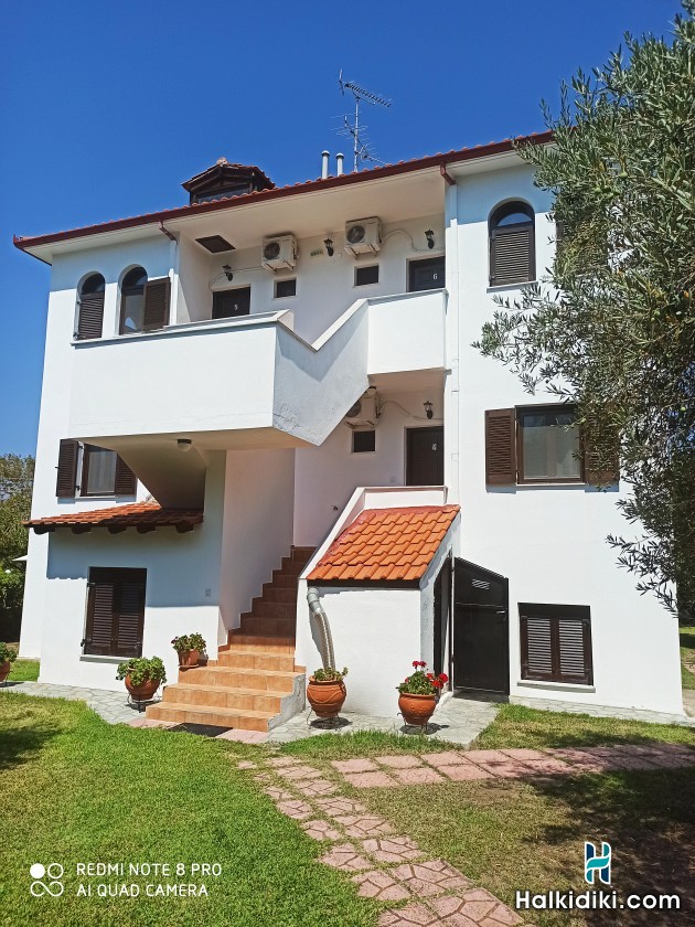 Ioannis Appartamenti, Exteriors