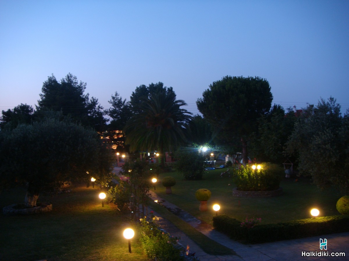 Jenny's Garden, Ο Κήπος