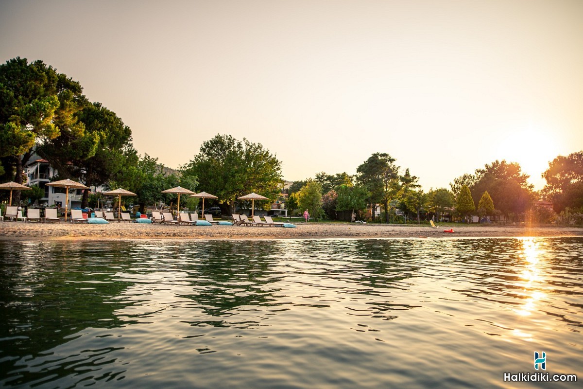 Kokkinos Apartments, Komplett eingerichtete Apartments in Vourvourou, direkt am Strand