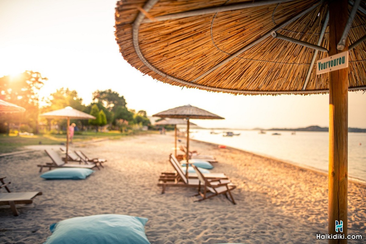 Kokkinos Apartments, The Beach