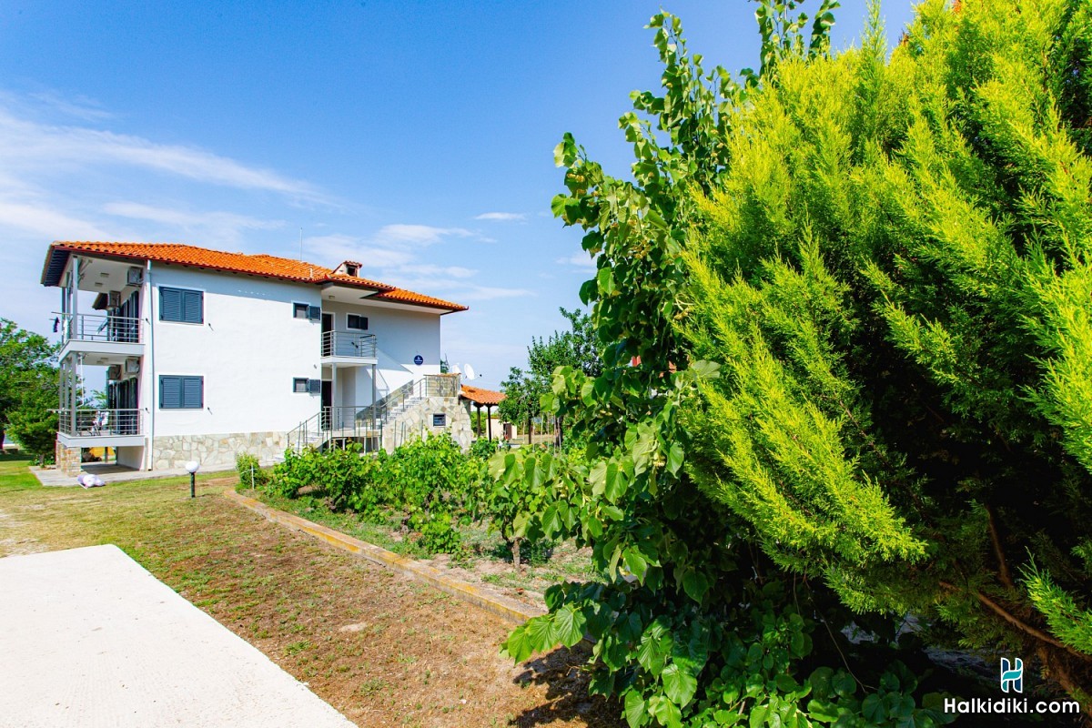 Kokkinos Apartments, Komplett eingerichtete Apartments in Vourvourou, direkt am Strand