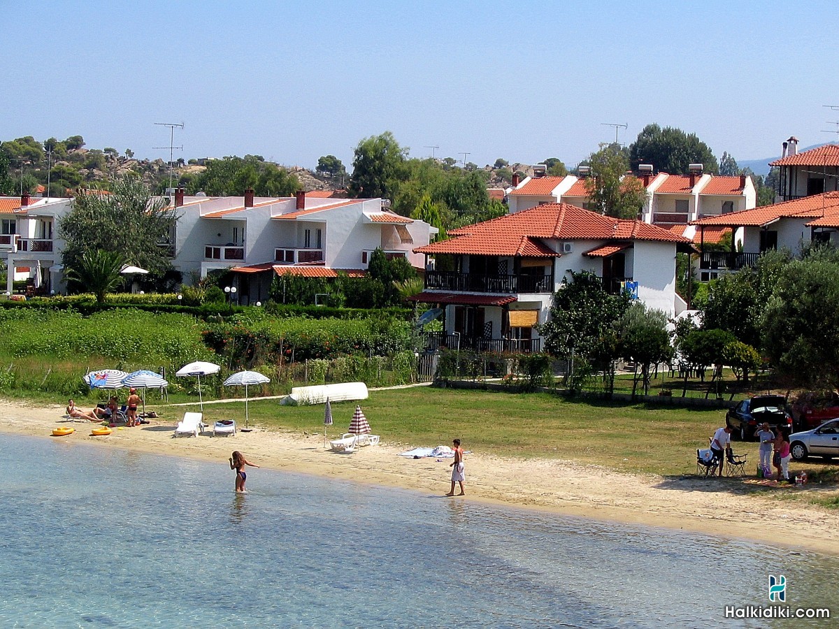 Latoura Studios, Latoura Studios, beachfront studios near Ormos Panagias, in Sithonia