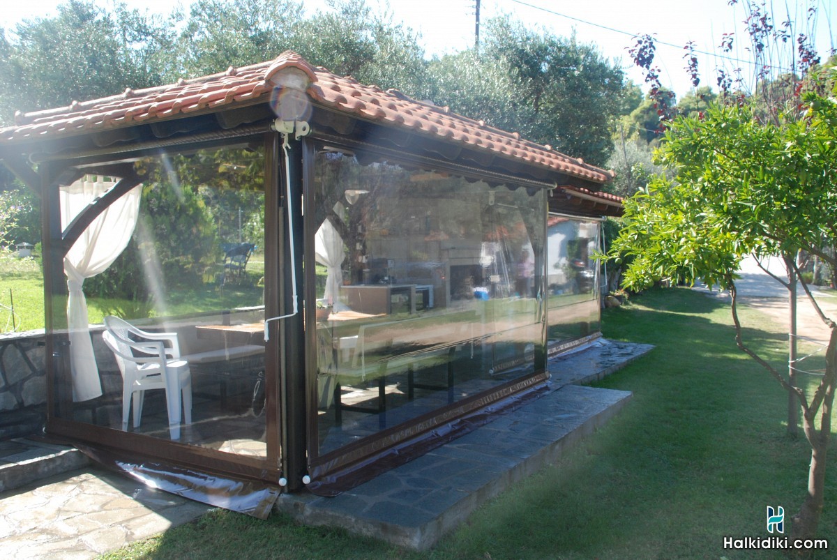 Latoura Studios, Pavillon - Grill