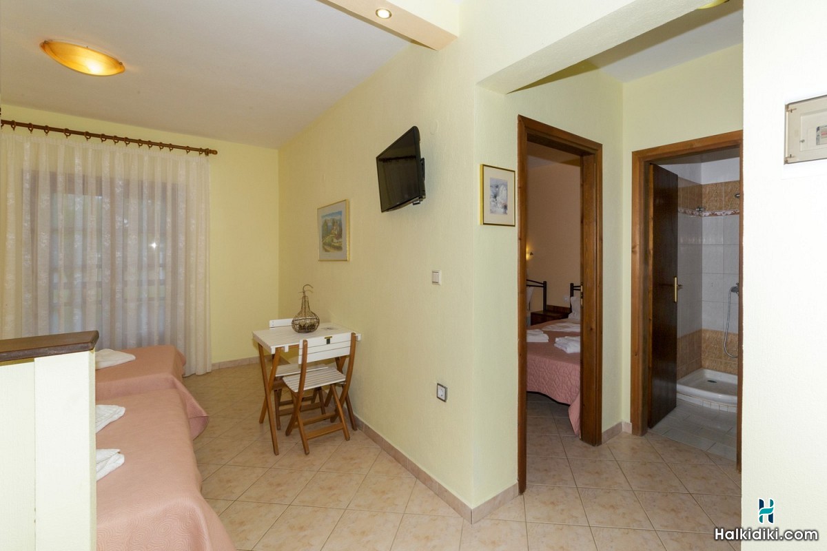 House Maria, 5-bed Apartments