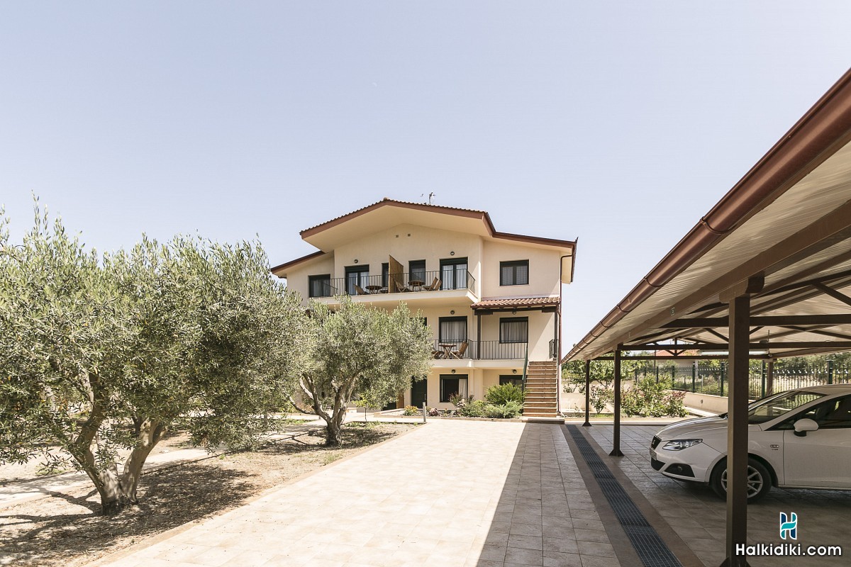 Olive Tree Apartments, 