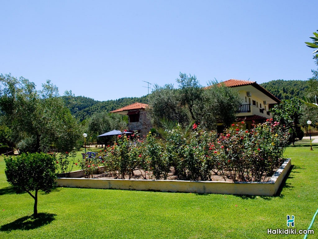 Litsa Panagi Apartments, The House