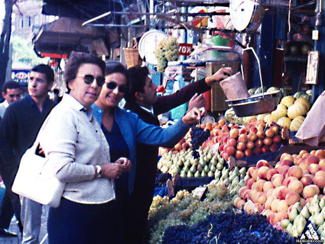 Me_my_aunt_Nitsa_and_my_mother_Saloniki_1964