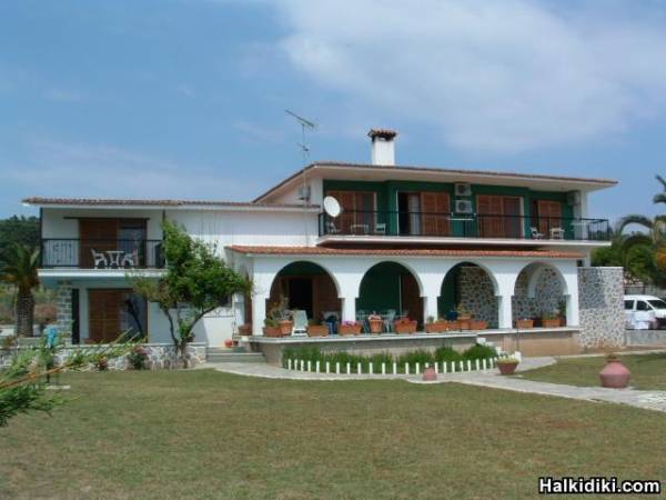 The Villa Zorbas in Neo Skioni