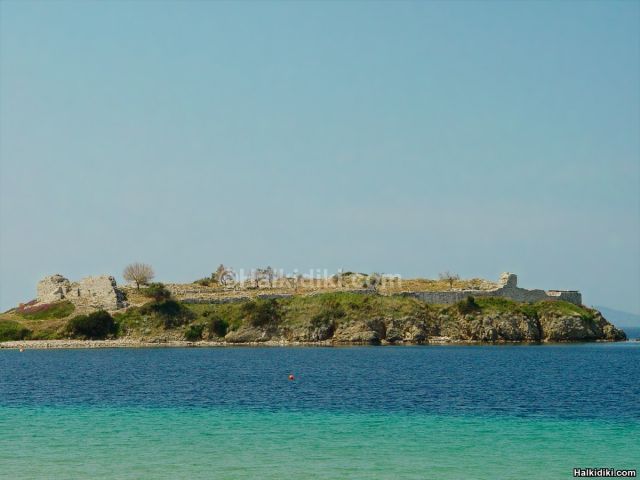 Toroni Beach Castle