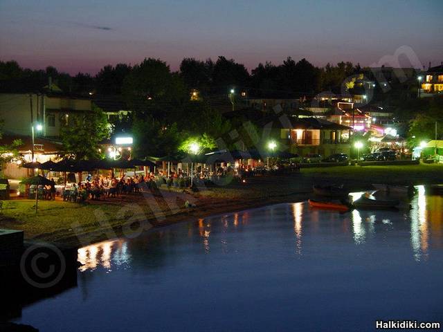 Restaurants on the beach, at Ormos Panagias