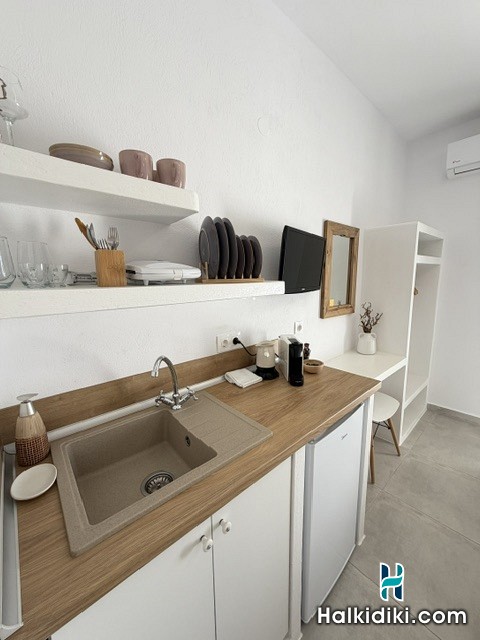 Thea Studios, Zimmer 5