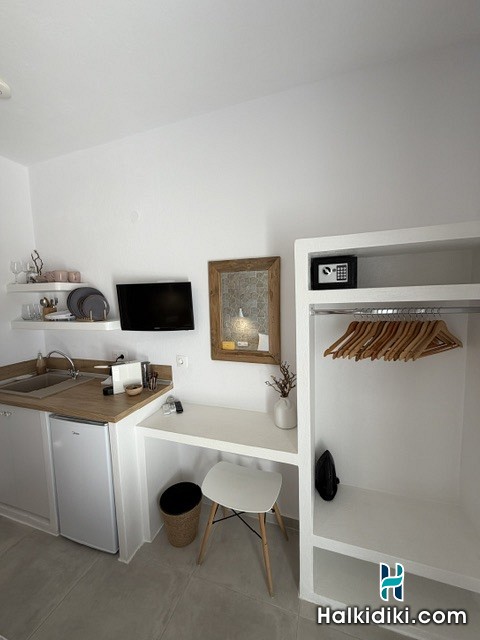 Thea Studios, Zimmer 5