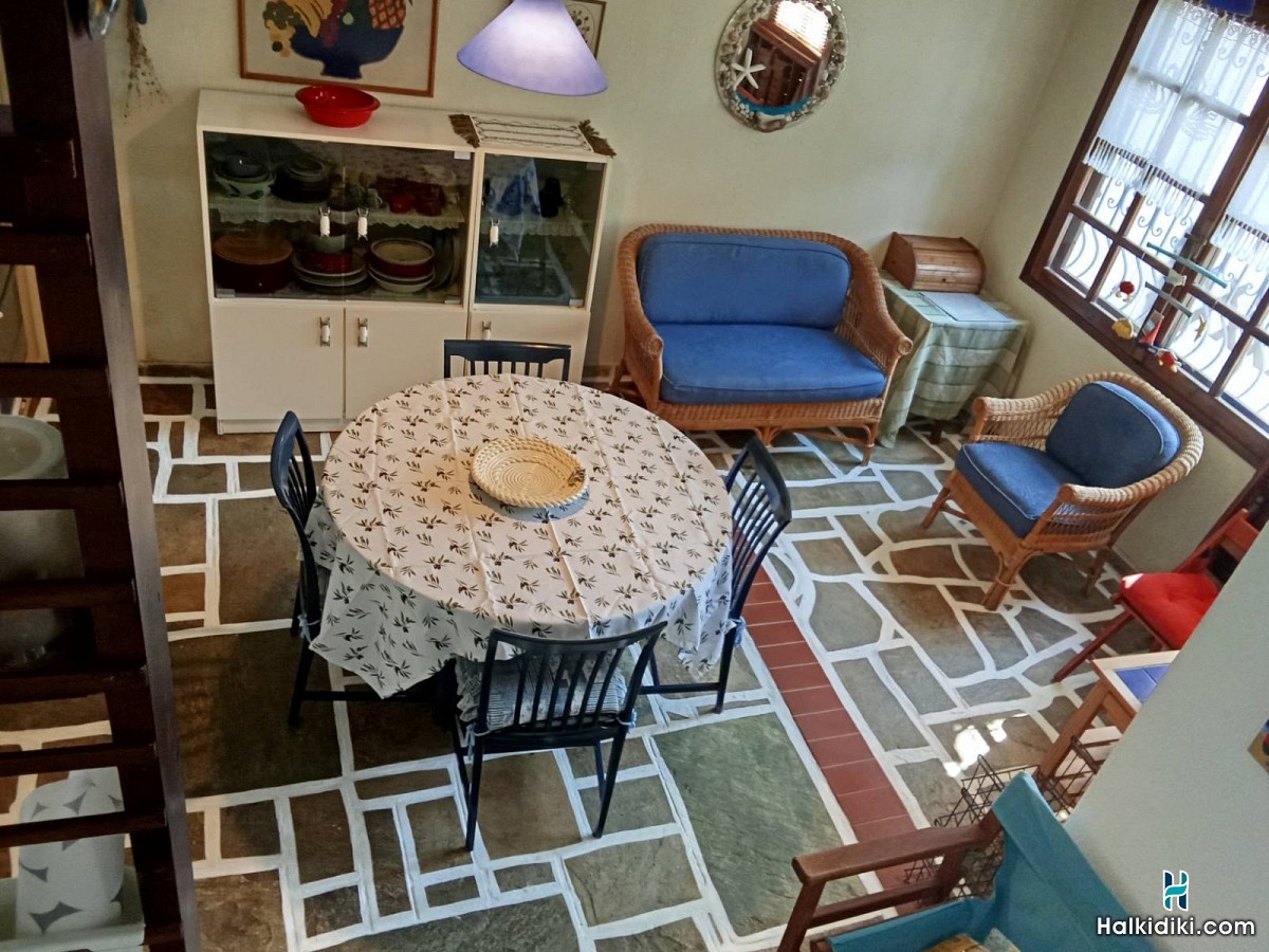 Theodora's House, Ισόγειο