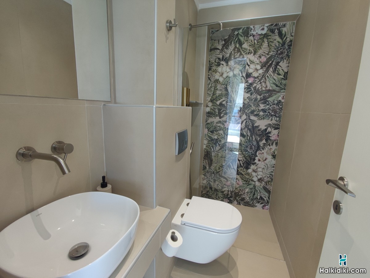 Theros Summer Suites, Suite 2