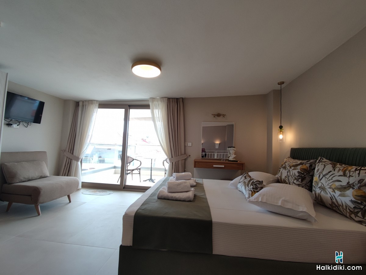 Theros Summer Suites, Suite 1