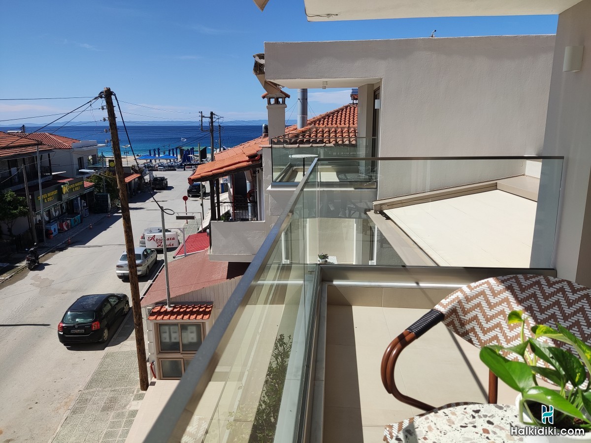 Theros Summer Suites, Suite 2