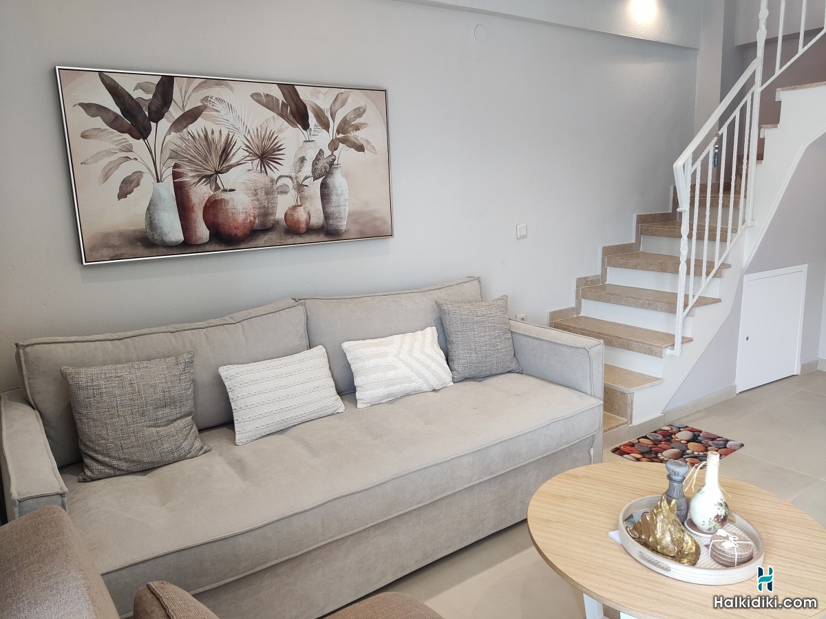 Theros Summer Suites, Suite 1