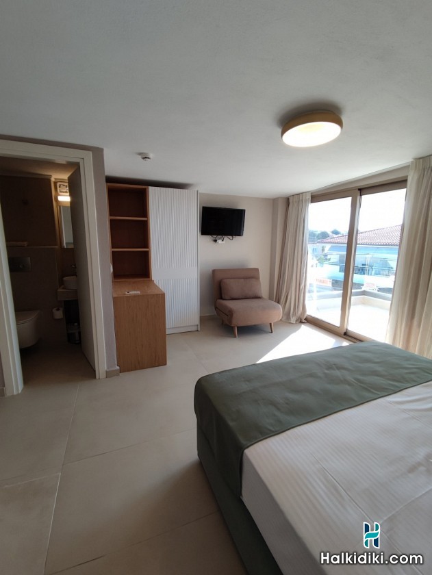 Theros Summer Suites, Suite 1