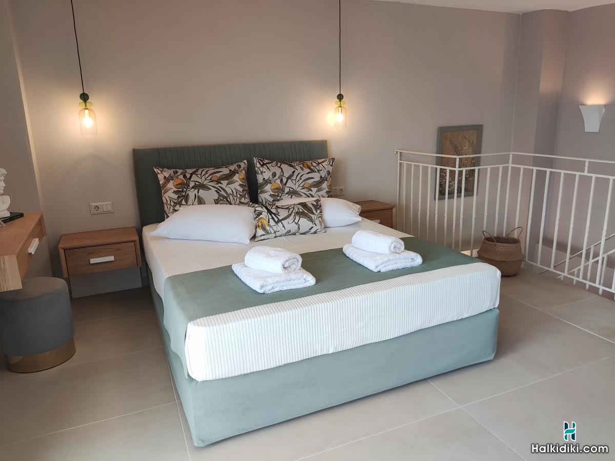 Theros Summer Suites, Suite 1