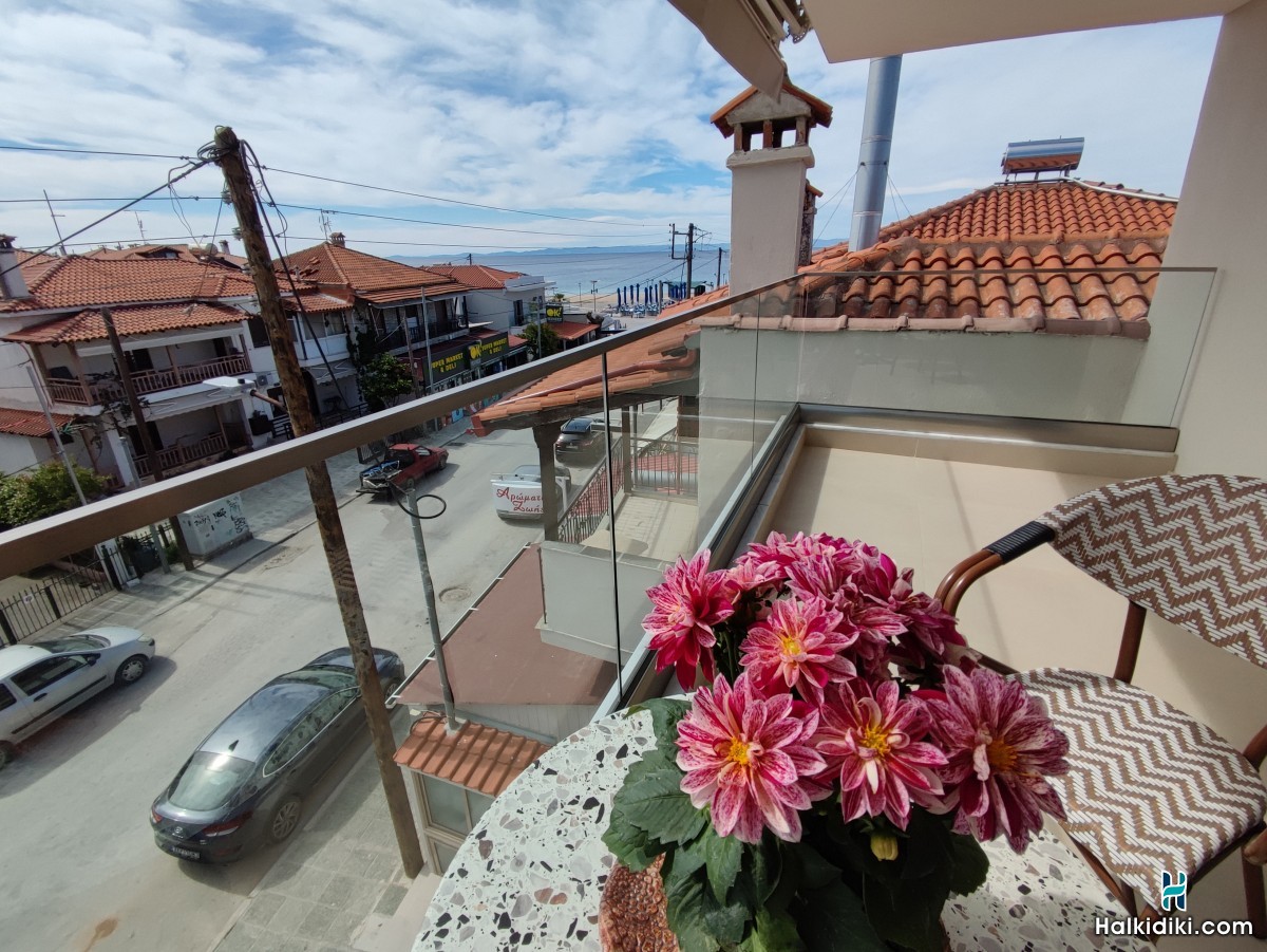 Theros Summer Suites, Suite 1