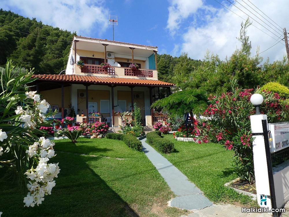 Villa Dallas, Apartments in Vourvourou, Sithonia