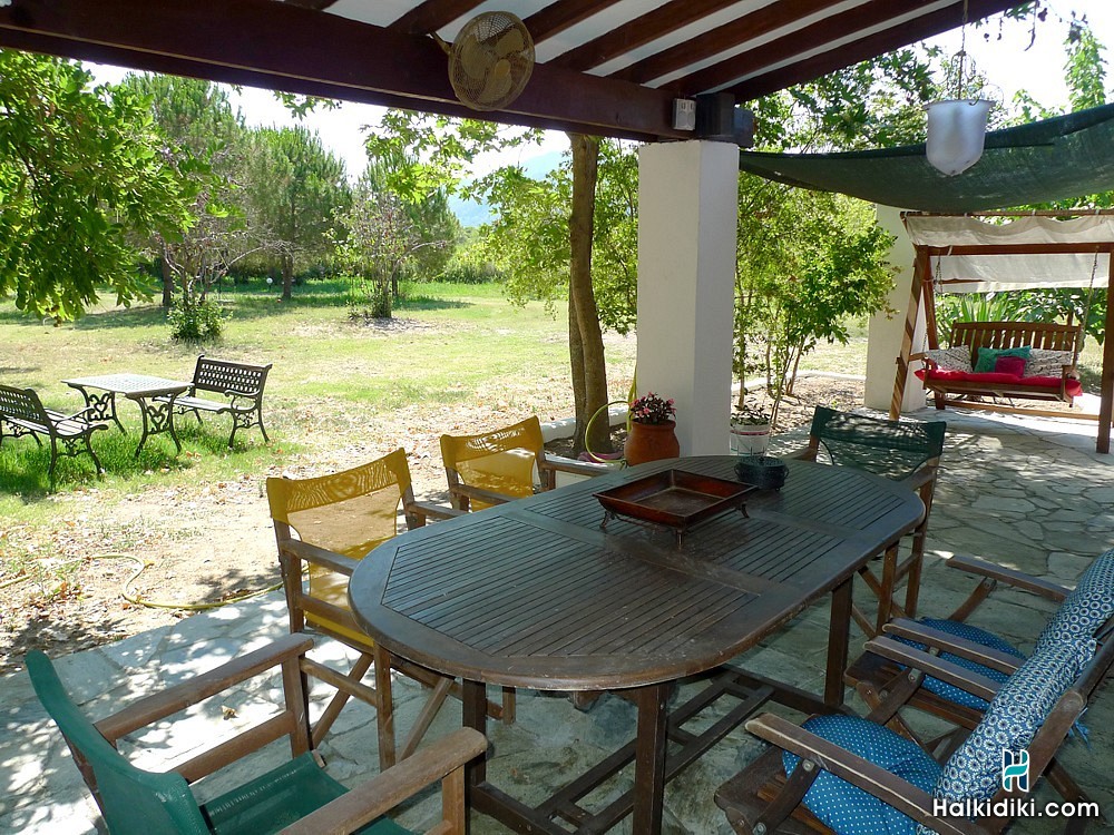 House in Vourvourou, Εξωτερικοί χώροι